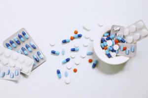 Effetti collaterali dei farmaci: studio svela ruolo del microbiota intestinale