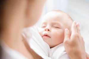 Prevotella copri nell’intestino materno riduce il rischio allergie nel neonato